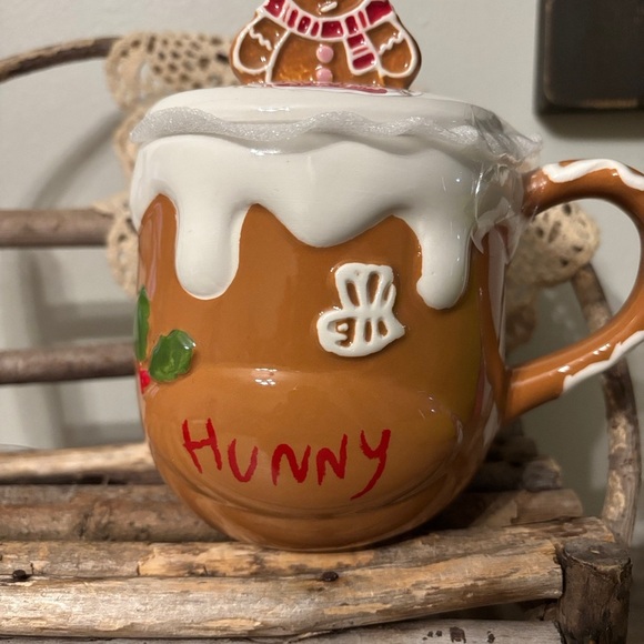 NEW Disney Winnie The Pooh Gingerbread Hunny Pot Christmas Mug WITH Topper - Picture 7 of 11